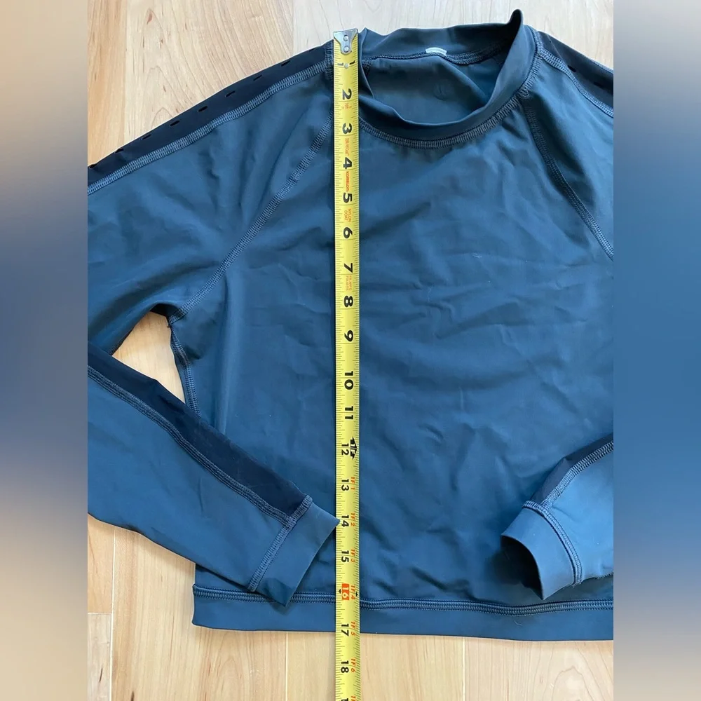 Lululemon Women's Black Sea Courage Rash Guard
Swimwear Long Sleeve - Picture 6 of 13